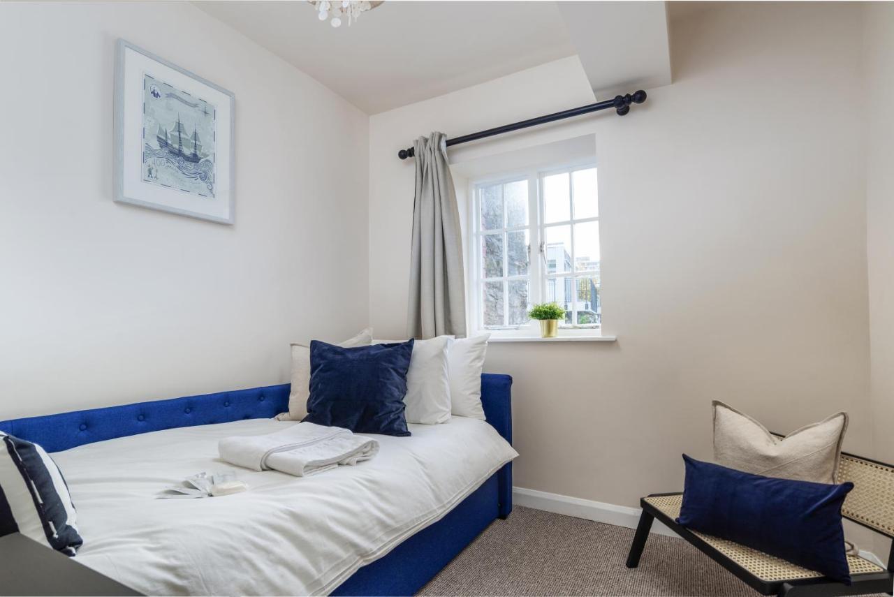 Apartment Historic 2bd Barbican Apt *
